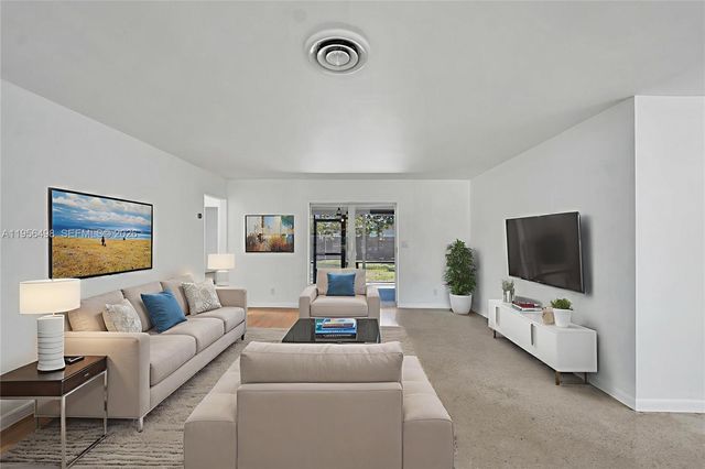 3816 W Park Rd, Hollywood, FL 33021