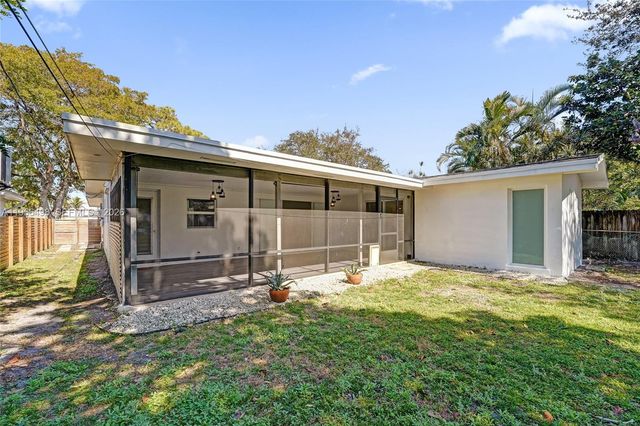 3816 W Park Rd, Hollywood, FL 33021