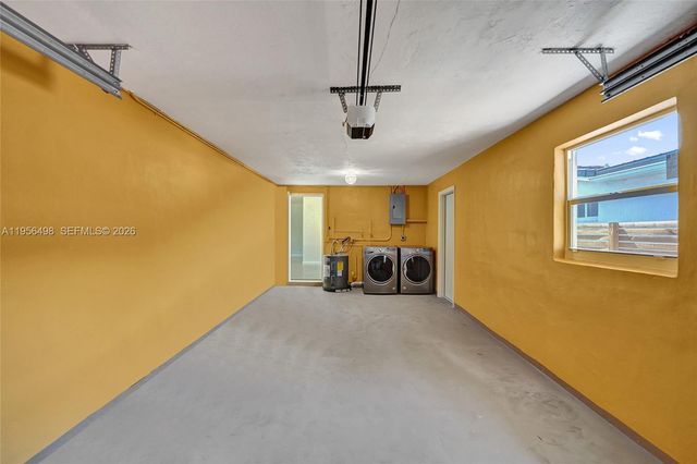 3816 W Park Rd, Hollywood, FL 33021