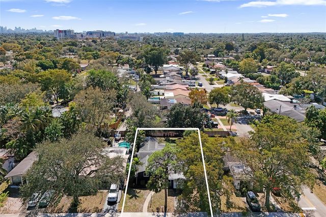 3816 W Park Rd, Hollywood, FL 33021