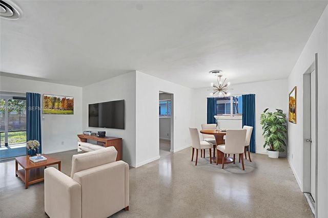 3816 W Park Rd, Hollywood, FL 33021