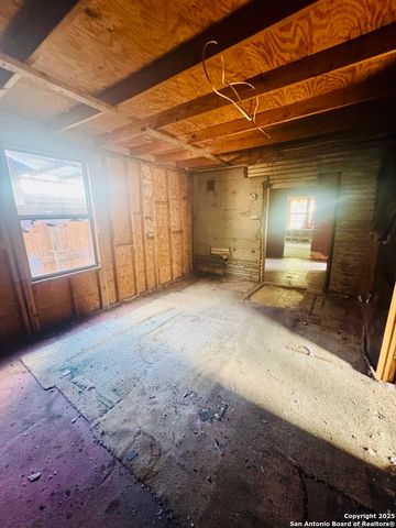 822 glenn, San Antonio, TX 78225