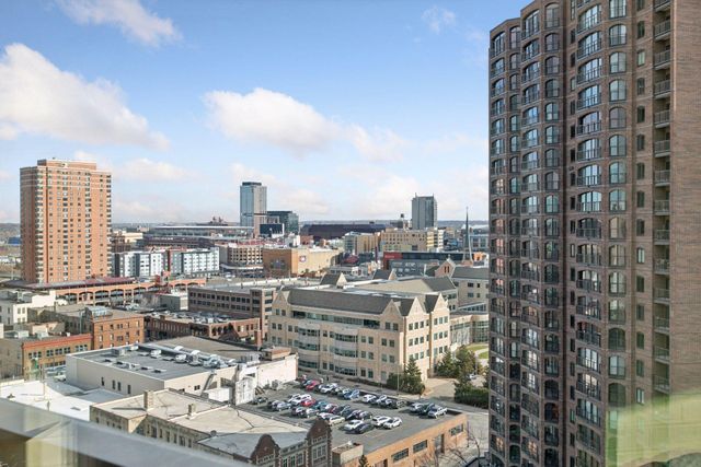 1235 Yale Place 1505, Minneapolis, MN 55403