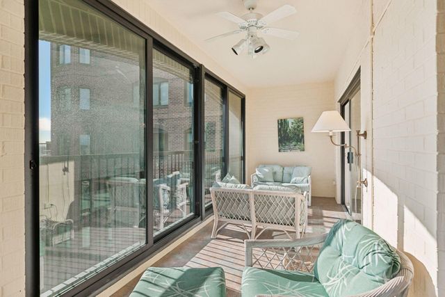 1235 Yale Place 1505, Minneapolis, MN 55403