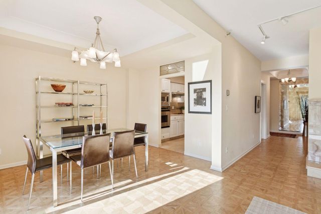 1235 Yale Place 1505, Minneapolis, MN 55403