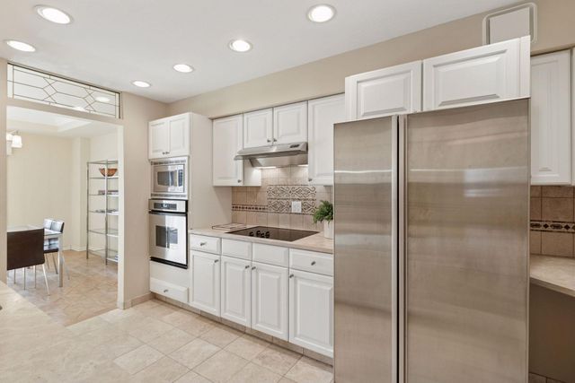 1235 Yale Place 1505, Minneapolis, MN 55403