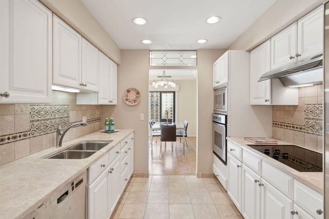 1235 Yale Place 1505, Minneapolis, MN 55403