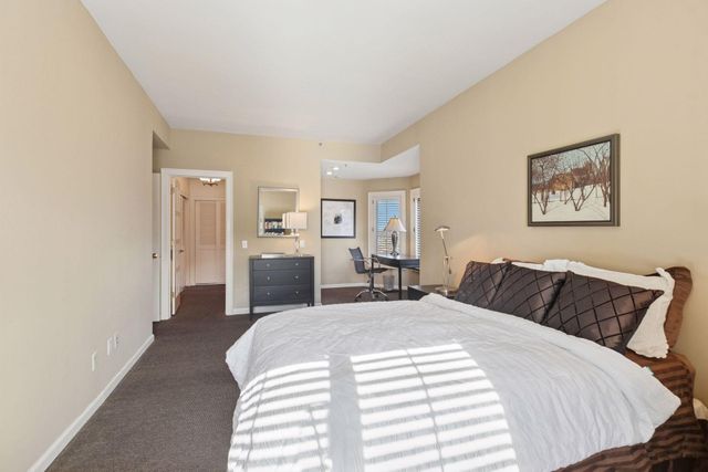 1235 Yale Place 1505, Minneapolis, MN 55403