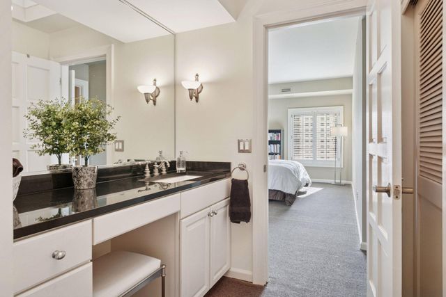 1235 Yale Place 1505, Minneapolis, MN 55403