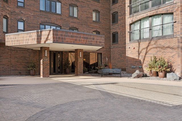 1235 Yale Place 1505, Minneapolis, MN 55403