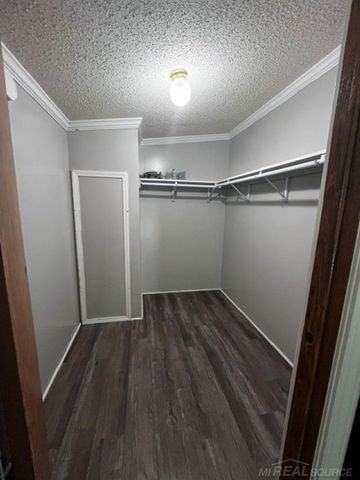 351 Center Street, Algonac, MI 48001