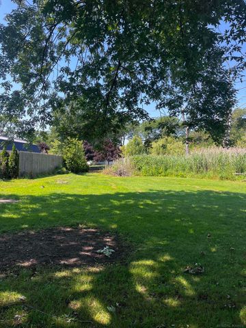 351 Center Street, Algonac, MI 48001
