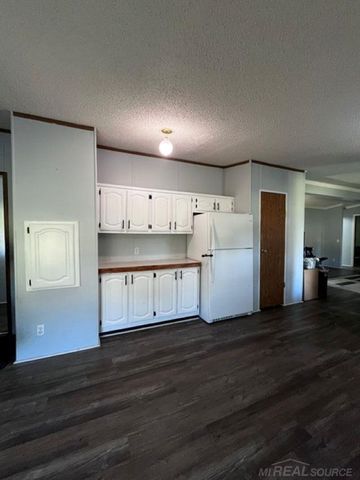 351 Center Street, Algonac, MI 48001