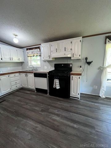 351 Center Street, Algonac, MI 48001