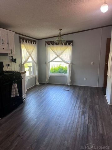 351 Center Street, Algonac, MI 48001