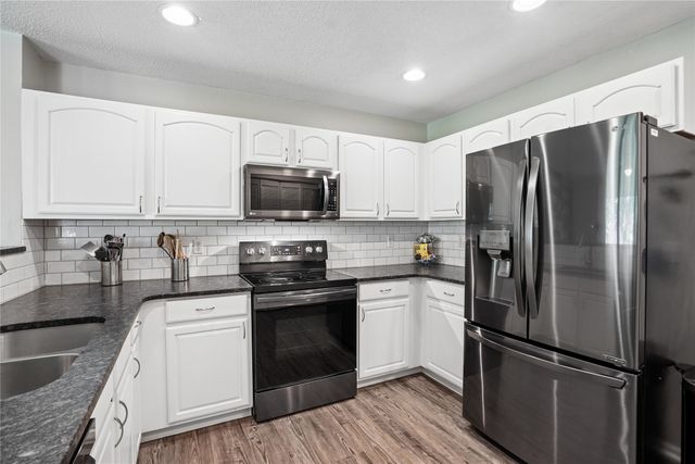 2811 SE 22nd Street 820, Des Moines, IA 50320