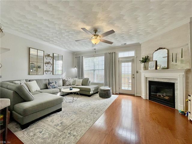 1805 Mizzen LN, Virginia Beach, VA 23454