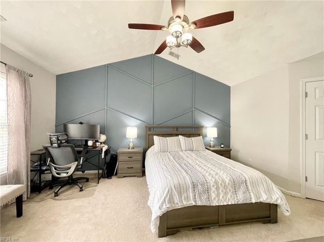 1805 Mizzen LN, Virginia Beach, VA 23454