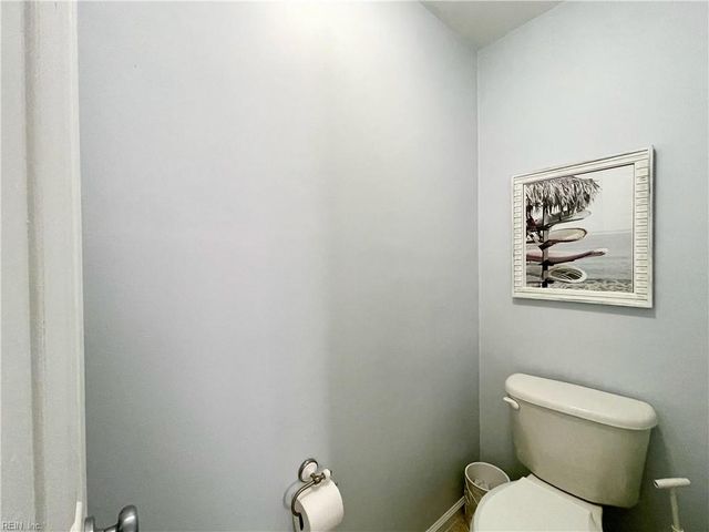 1805 Mizzen LN, Virginia Beach, VA 23454