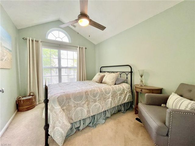 1805 Mizzen LN, Virginia Beach, VA 23454