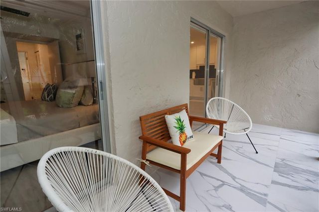 788 Park Shore DR E14, Naples, FL 34103