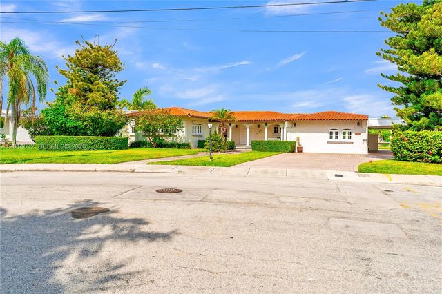 7500 W Treasure Dr, North Bay Village, FL 33141
