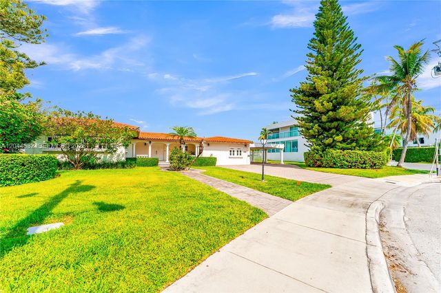 7500 W Treasure Dr, North Bay Village, FL 33141