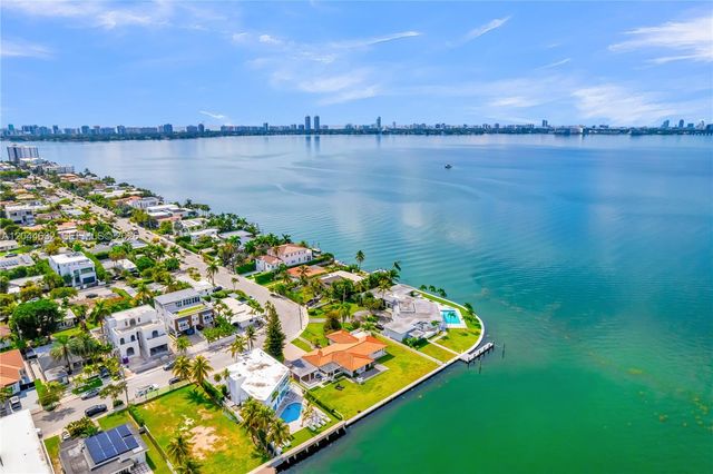 7500 W Treasure Dr, North Bay Village, FL 33141
