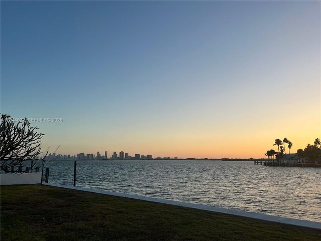 7500 W Treasure Dr, North Bay Village, FL 33141