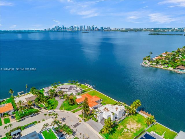 7500 W Treasure Dr, North Bay Village, FL 33141