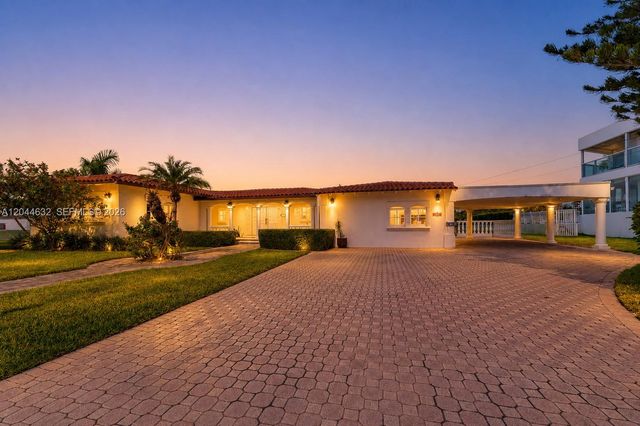 7500 W Treasure Dr, North Bay Village, FL 33141