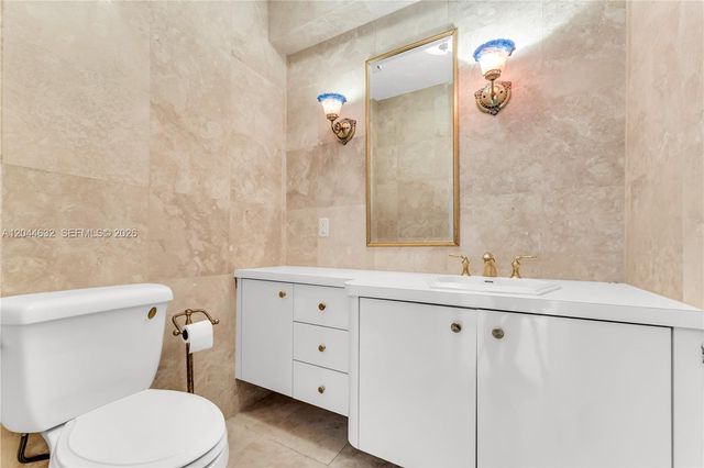 7500 W Treasure Dr, North Bay Village, FL 33141