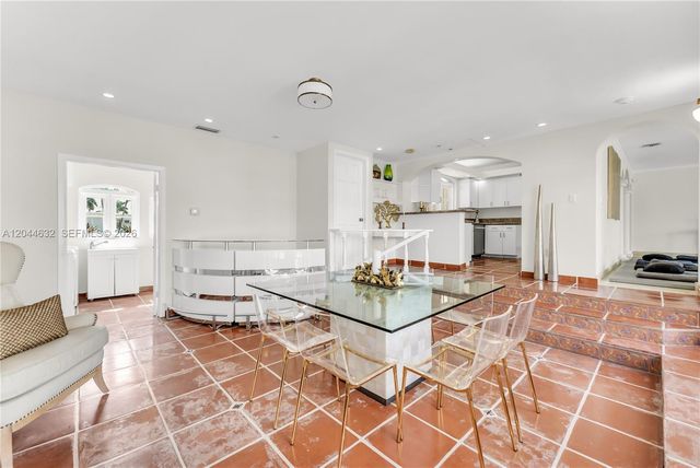 7500 W Treasure Dr, North Bay Village, FL 33141