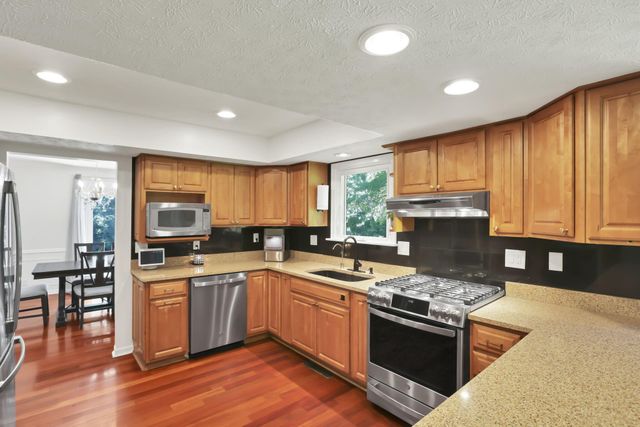 306 Beechwood Drive, Granville, OH 43023