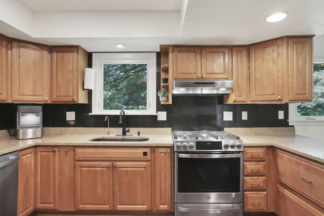 306 Beechwood Drive, Granville, OH 43023