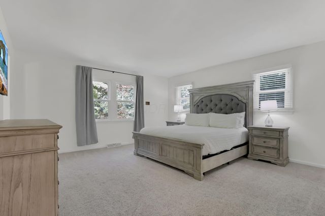 306 Beechwood Drive, Granville, OH 43023