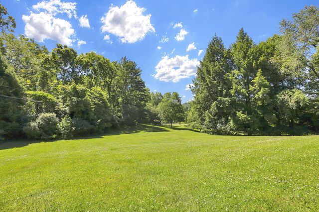 306 Beechwood Drive, Granville, OH 43023
