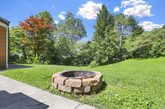 306 Beechwood Drive, Granville, OH 43023