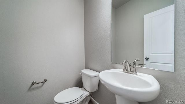 22423 E 46th Avenue, Aurora, CO 80019