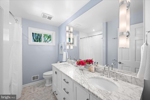 5608 NEWINGTON RD, Bethesda, MD 20816