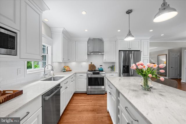 5608 NEWINGTON RD, Bethesda, MD 20816