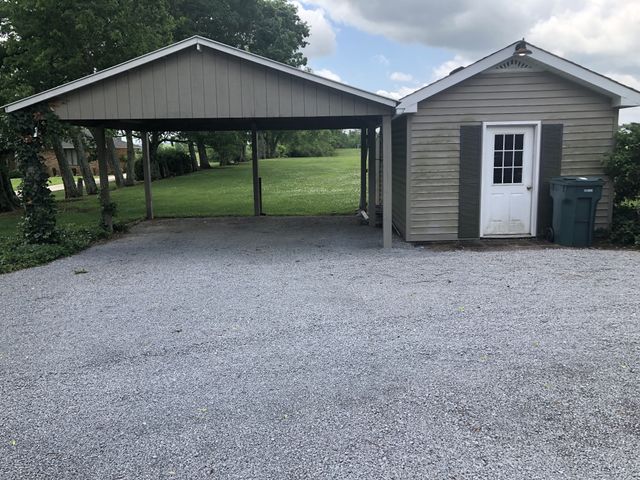 2150 Tuckers Gap Rd, Lebanon, TN 37090