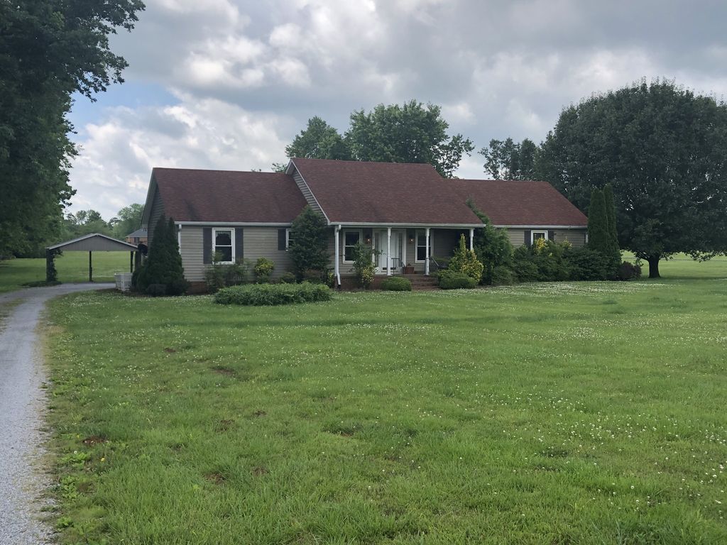 2150 Tuckers Gap Rd, Lebanon, TN 37090