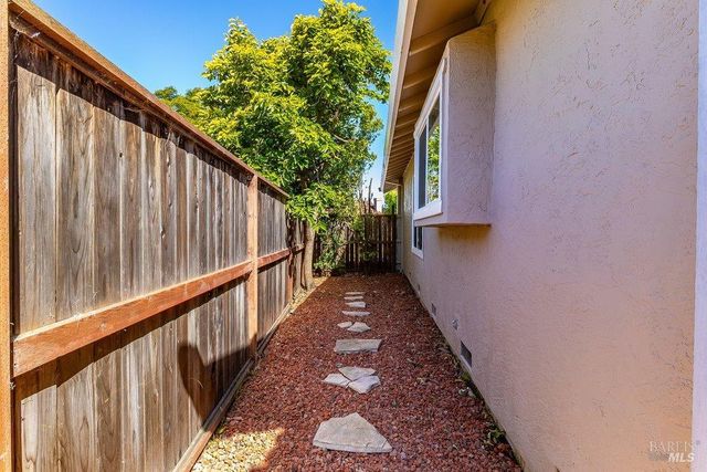 731 Newport Way, Vallejo, CA 94589