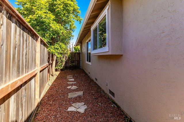 731 Newport Way, Vallejo, CA 94589