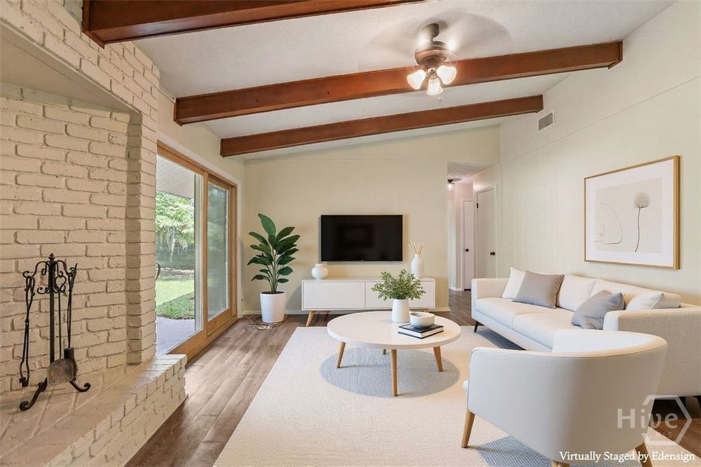 Image 8 of property listing at 13010 Largo Drive, Savannah, GA 31419