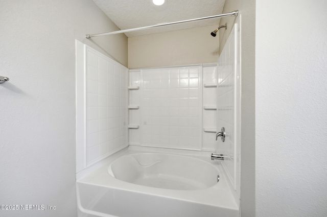 3252 CANYON FALLS Drive, Green Cove Springs, FL 32043