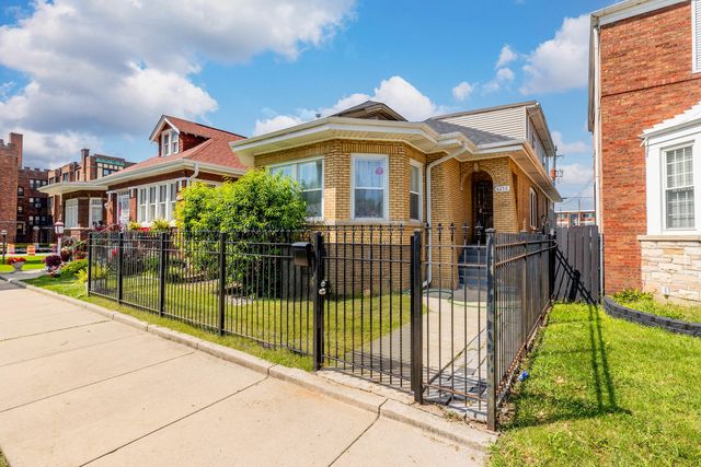 8250 S JUSTINE Street, Chicago, IL 60620