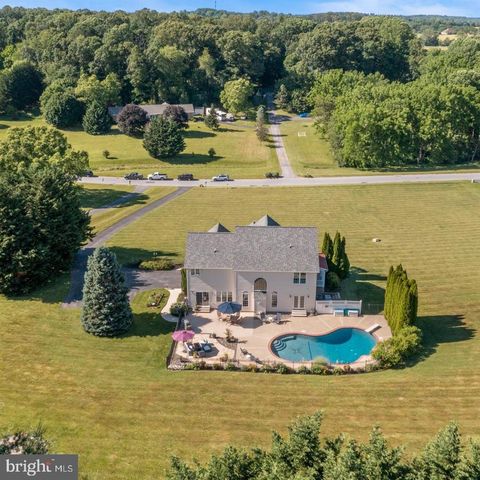 1687 VILLAGE GREEN DR, Woodbine, MD 21797