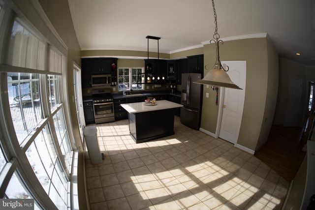 1687 VILLAGE GREEN DR, Woodbine, MD 21797